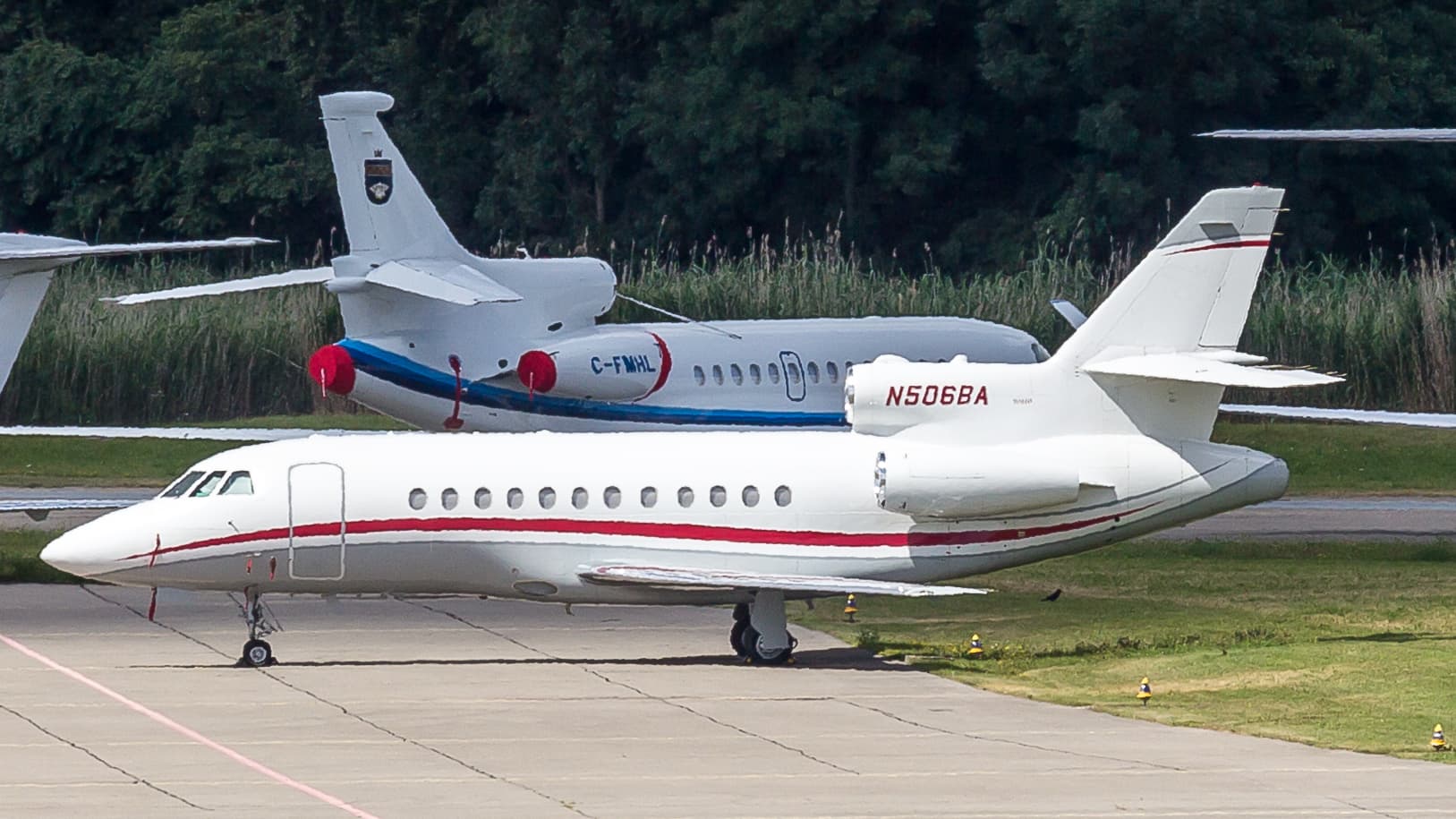 A Falcon 900EX on the ground