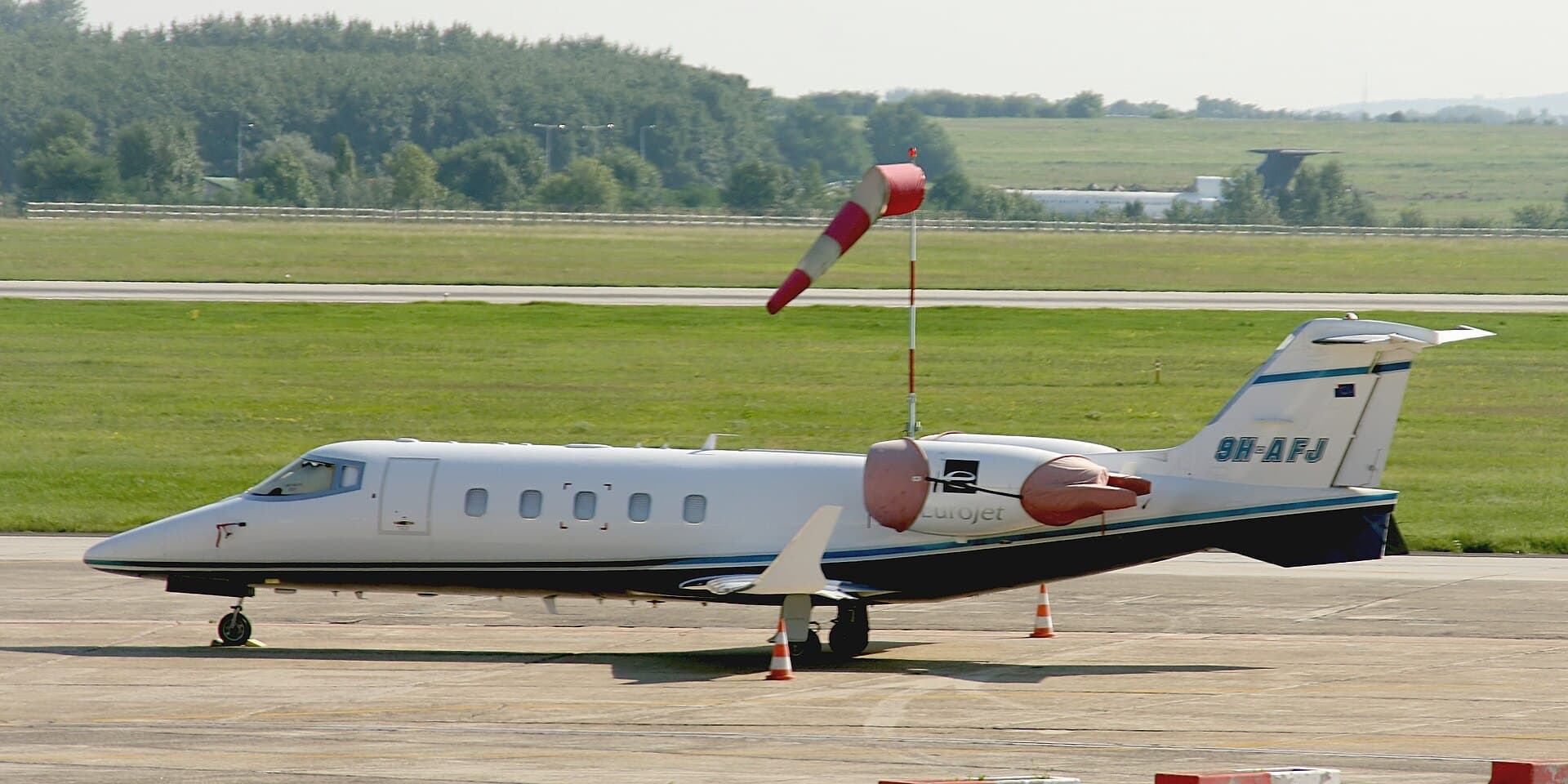 A Learjet 60XR on the ground